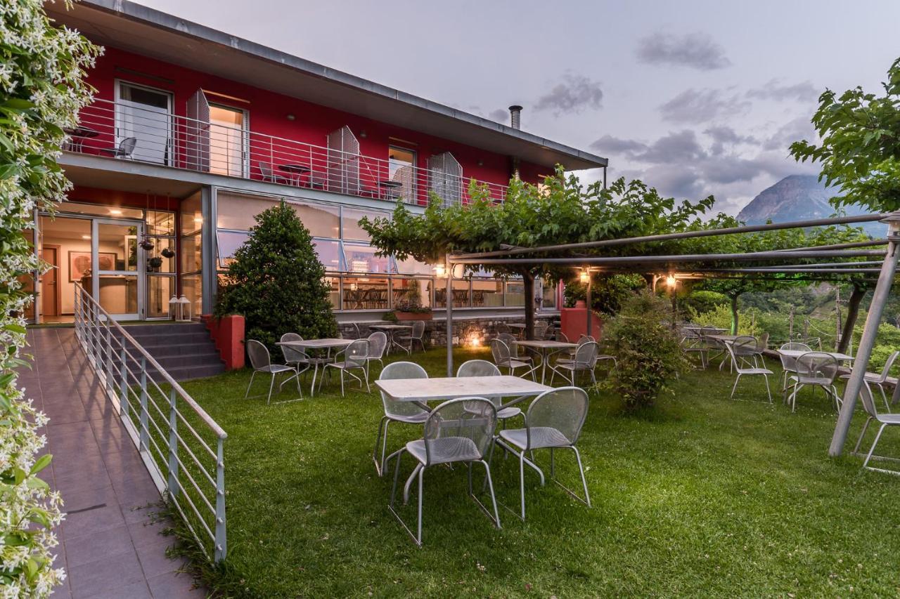 Gefiri Plakas Hotel, Tzoumerka Exteriör bild