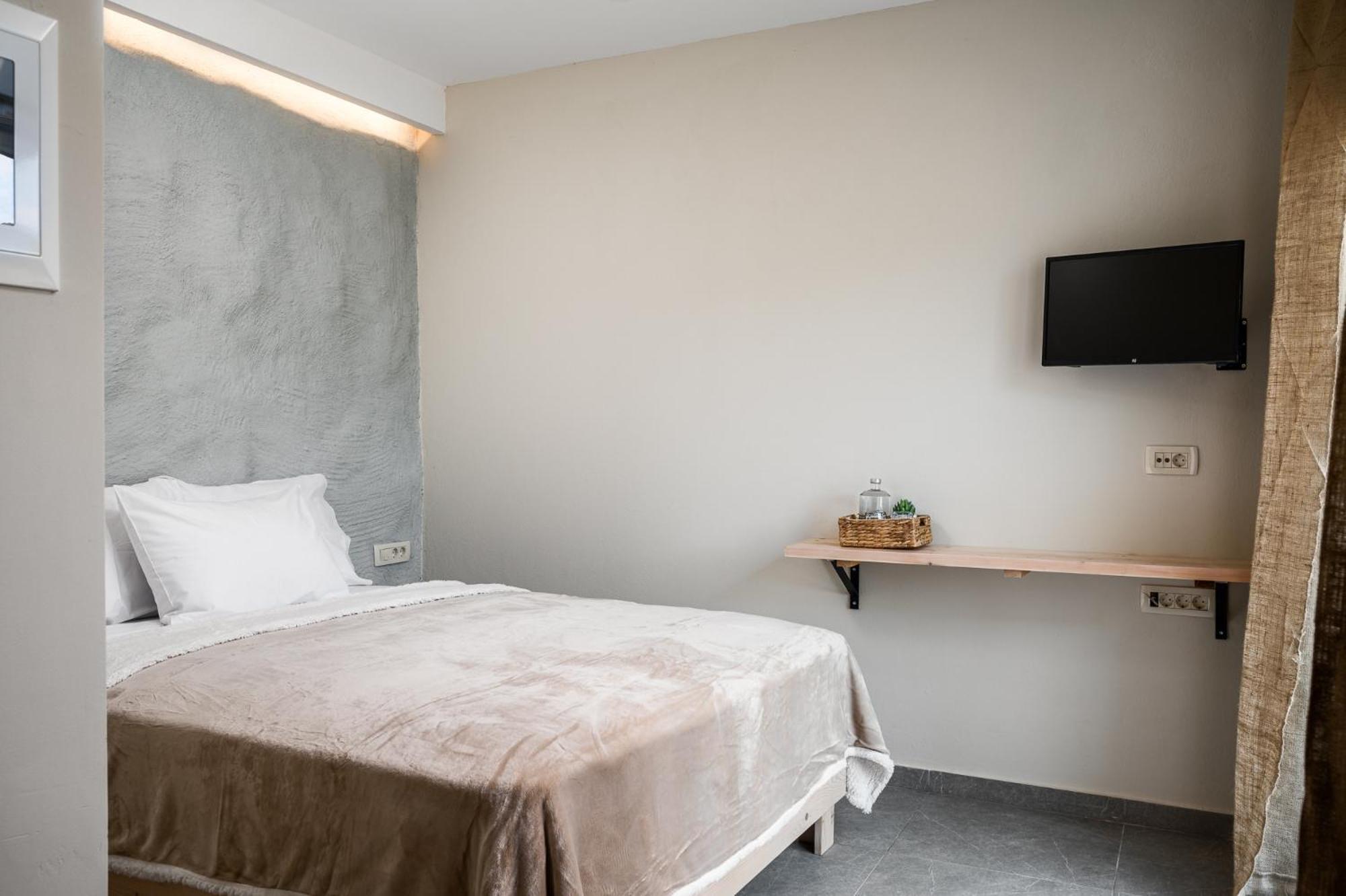 Gefiri Plakas Hotel, Tzoumerka Exteriör bild